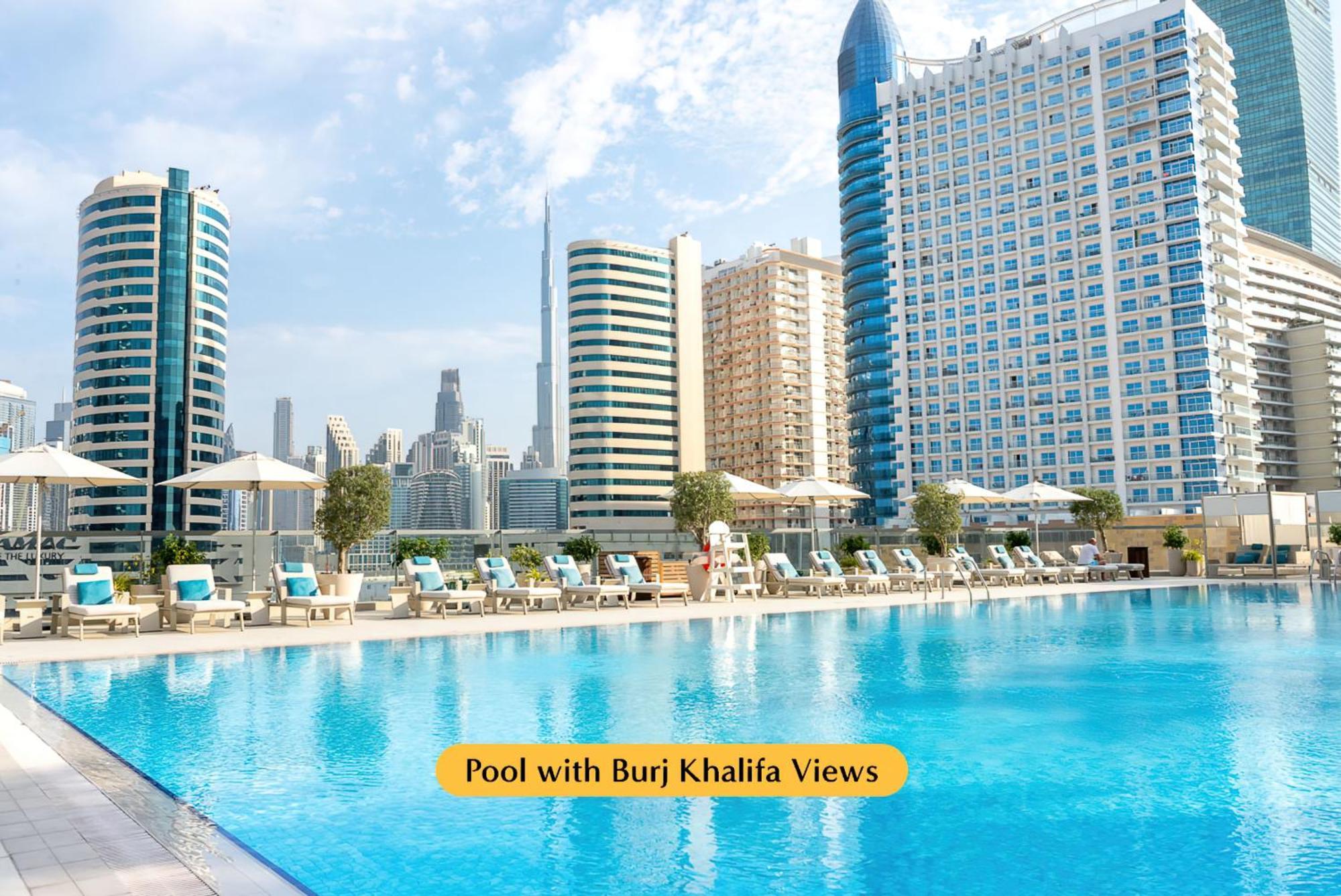The First Collection Dubai Business Bay Hotell Eksteriør bilde Pool with Burj Khalifa views