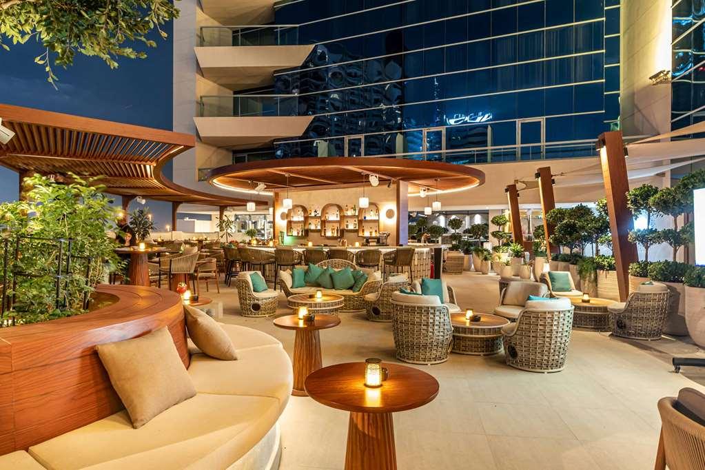 The First Collection Dubai Business Bay Hotell Restaurant bilde The Sky Bar at the Marina East